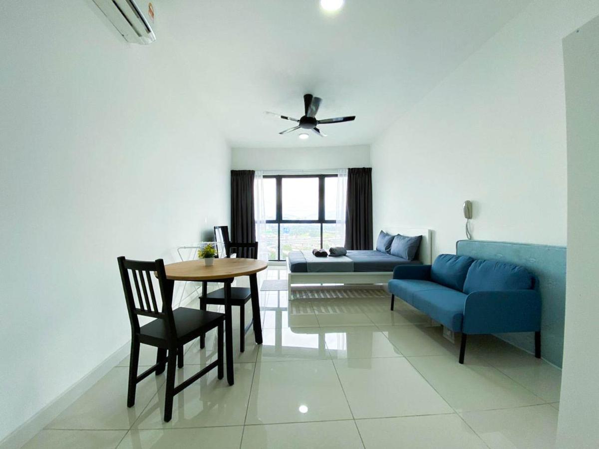 Continew Residences Trx Lux Pool View Kuala Lumpur Esterno foto