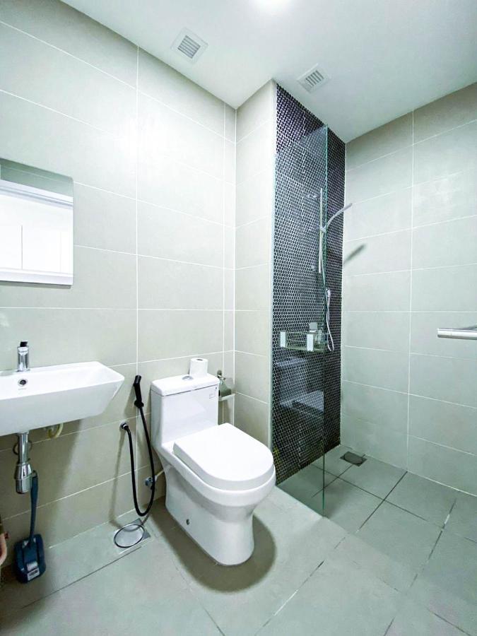 Continew Residences Trx Lux Pool View Kuala Lumpur Esterno foto