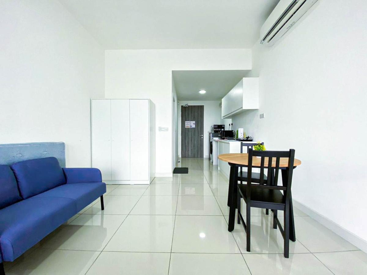Continew Residences Trx Lux Pool View Kuala Lumpur Esterno foto